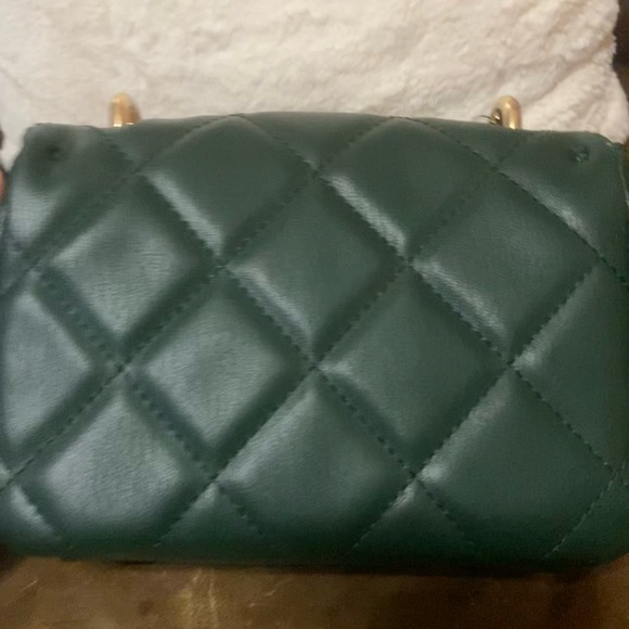 Badgley Mischka Green Quilted Crossbody Bag - Picture 7 of 10